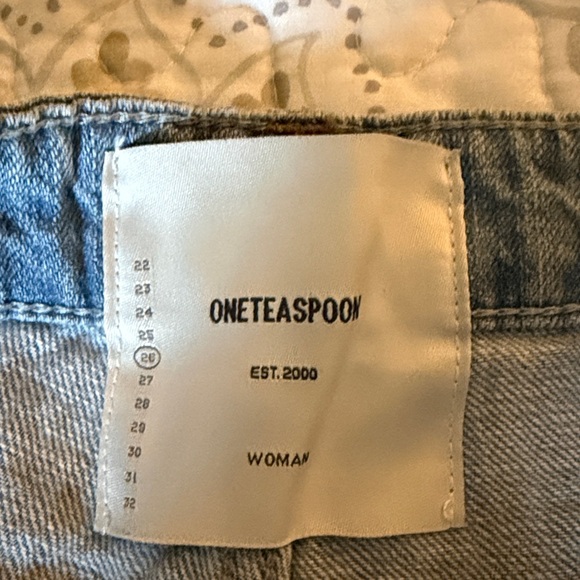 One Teaspoon Stevies shorts, size 26 - Picture 6 of 8